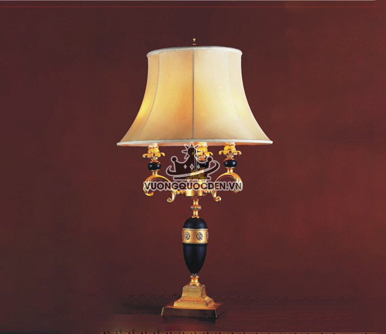 10 mẫu đèn bàn phong cách cổ điển